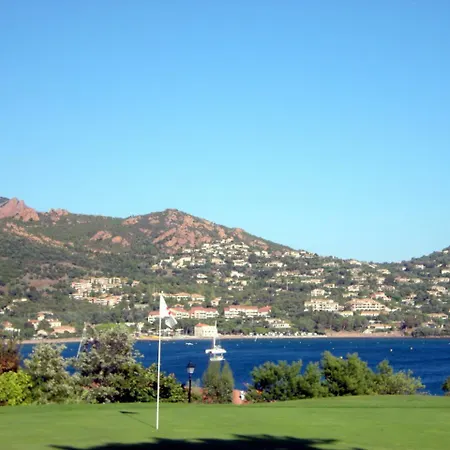 Cap Esterel Village : 2 Pieces Rez De Jardin Calme Renove F3 - Esterel Vacances 91la *